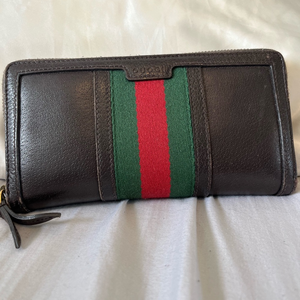 GUCCI WALLET - Picture 1 of 9